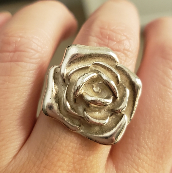 Silver Rose Ring size 8 - Picture 2 of 5